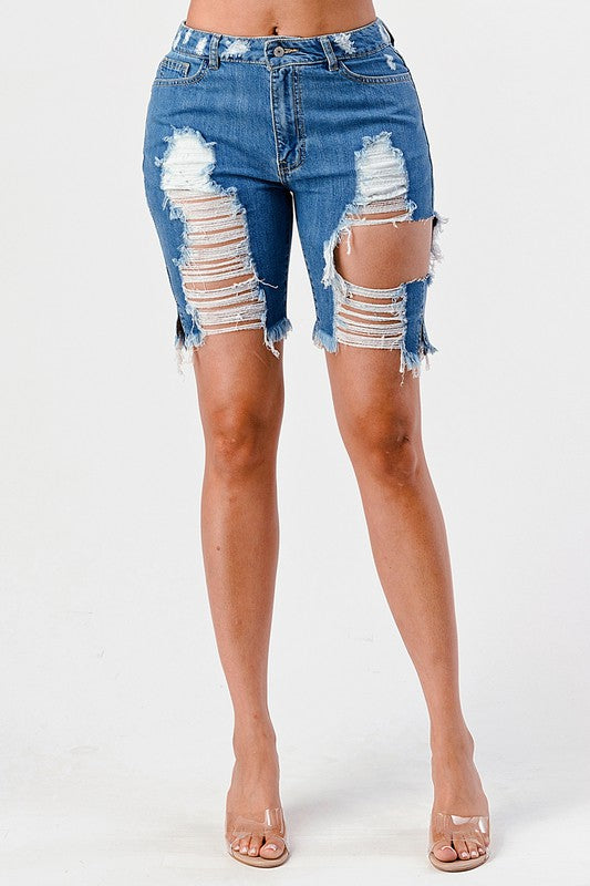 DESTROYED MID RISE BERMUDA SHORT