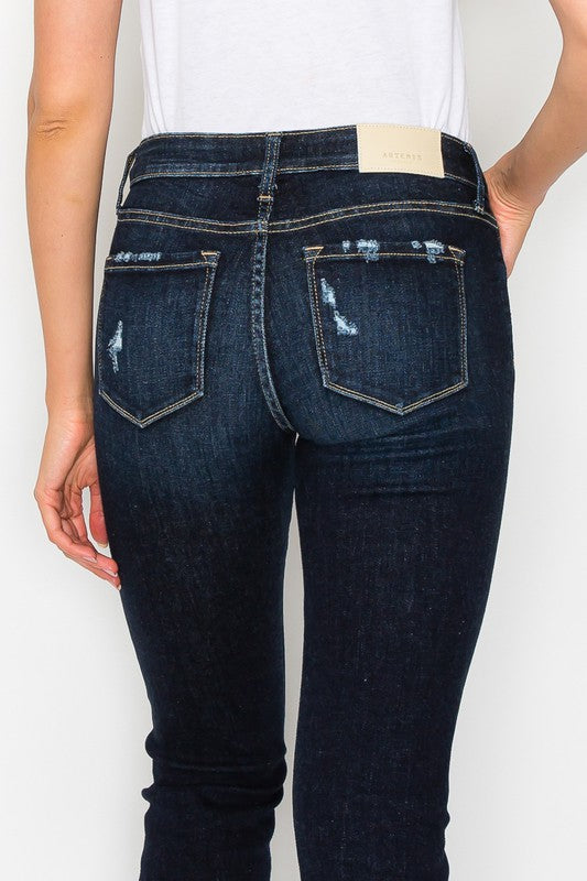 HIGH RISE SKINNY STRAIGHT JEANS