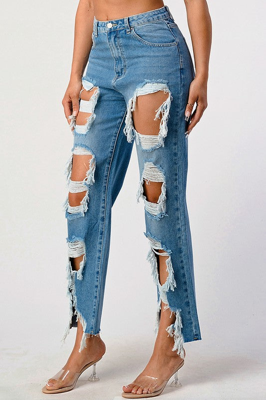 MID RISE EXTRA DISTRESSED BOYFRIEND JEAN